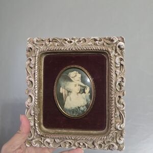 Vintage CAMEO CREATIONS Lady Portraits Picture Frame Elizabeth‎ Dutch